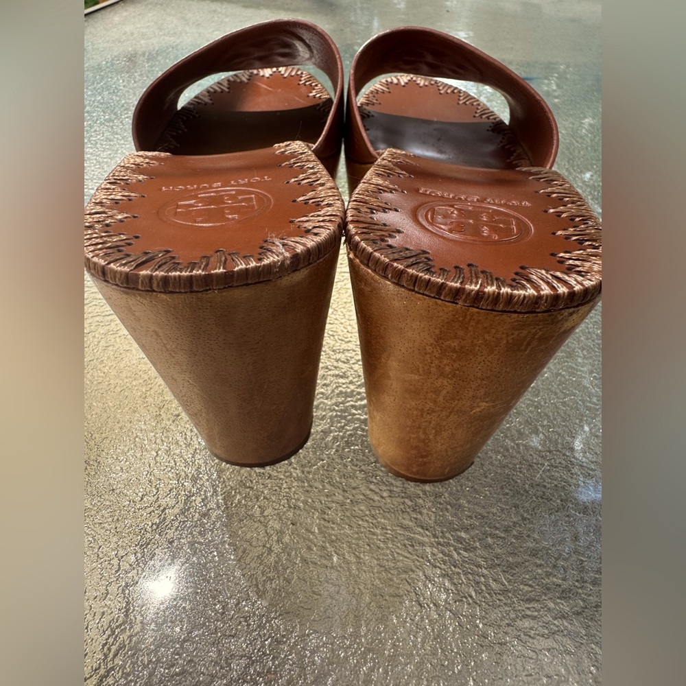 Tory Burch Leather Whipstich Trim Wooden Slides - Picture 4 of 9